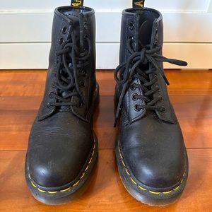 Doc Martens 1460 SLIP RESISTANT LEATHER LACE UP BOOTS